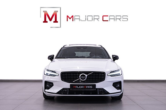 Volvo V60 2 of 5