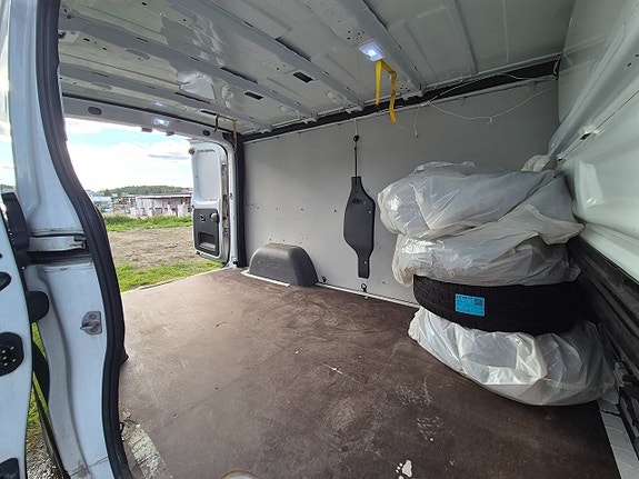 Renault Trafic 11 of 20