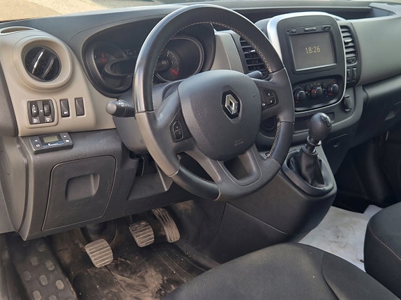 Renault Trafic 8 of 20