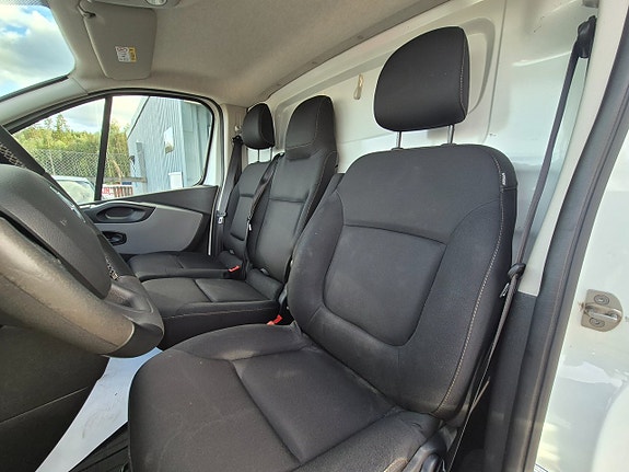 Renault Trafic 7 of 20