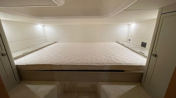 Fairline F33 -21 Diesel "READY TO CRUISE" 13 of 16