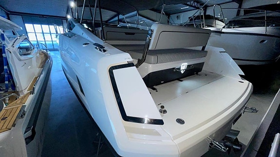 Fairline F33 -21 Diesel "READY TO CRUISE" 4 of 5