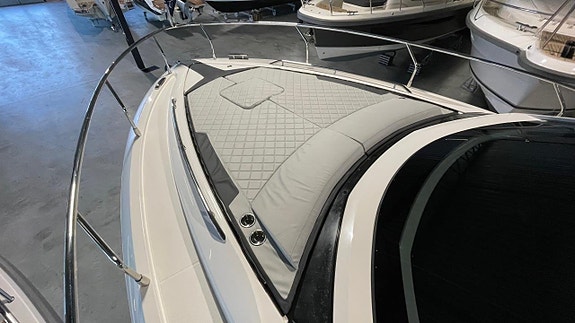 Fairline F33 -21 Diesel "READY TO CRUISE" 10 of 16