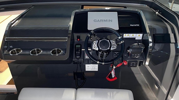 Fairline F33 -21 Diesel "READY TO CRUISE" 5 of 5