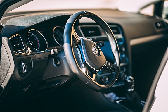 Volkswagen Golf VII 4 of 5