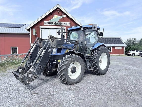 New Holland T6040