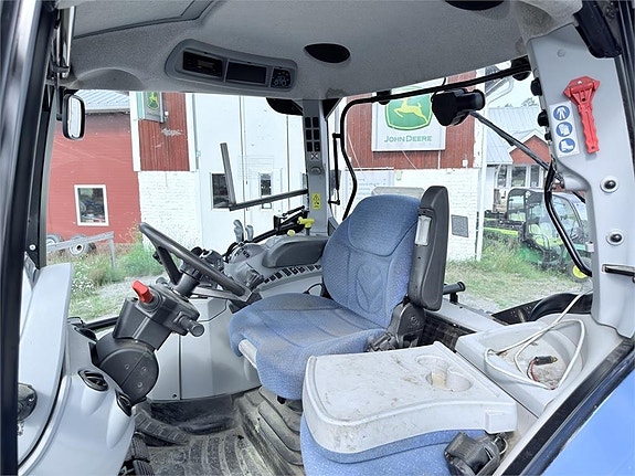 New Holland T6040 5 of 5