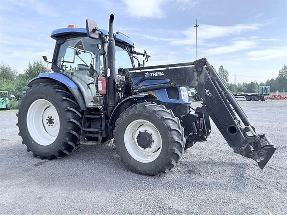 New Holland T6040 2 of 5