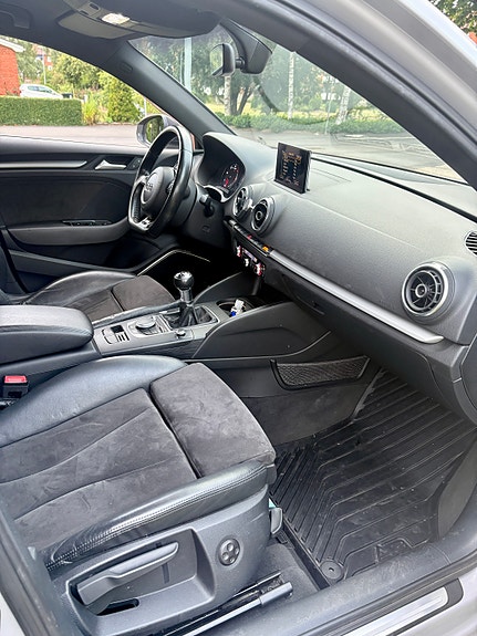 Audi A3 8 of 16