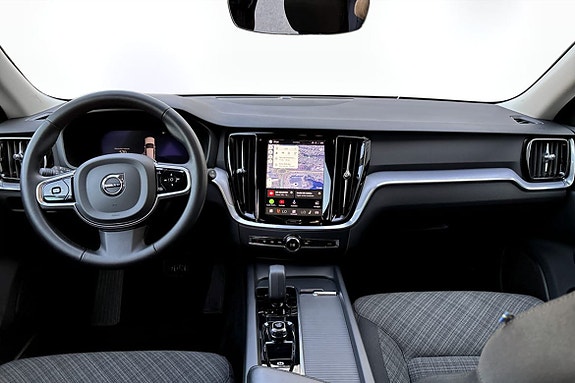 Volvo V60 Cross Country 4 of 5