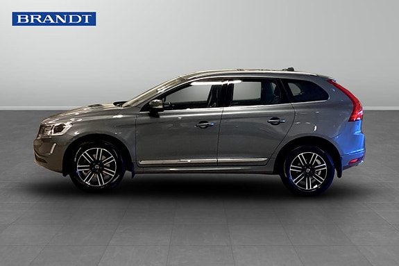 Volvo XC60 3 of 5