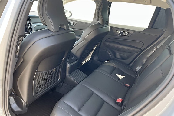 Volvo V60 8 of 9
