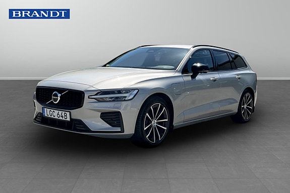 Volvo V60 2025