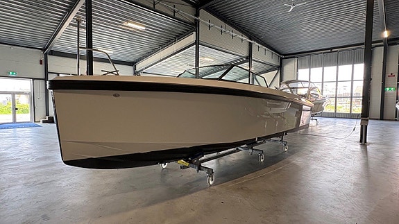 Delta 26 Open -18 "READY TO CRUISE" 2 of 5