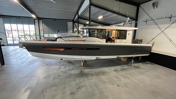 Nimbus C11 -22 Diesel "READY TO CRUISE" 2 of 5