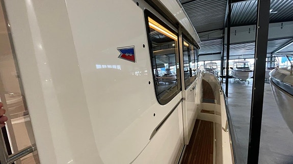 Nimbus C11 -22 Diesel "READY TO CRUISE" 5 of 5