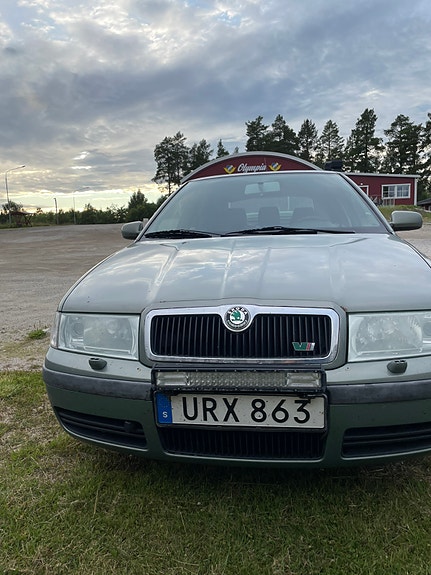 Skoda Octavia 3 of 6