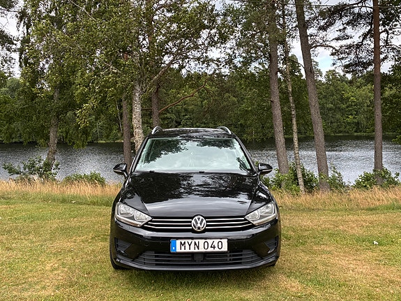 Volkswagen Golf Sportsvan 4 of 11