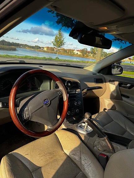 Volvo S60 5 of 7