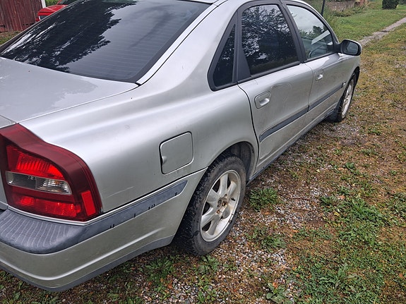 Volvo S80 4 of 5