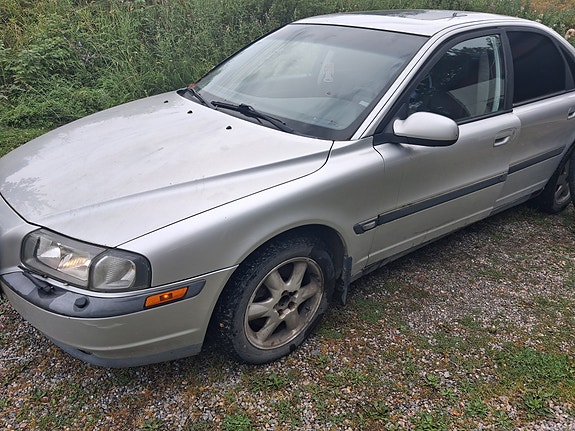 Volvo S80 2 of 5
