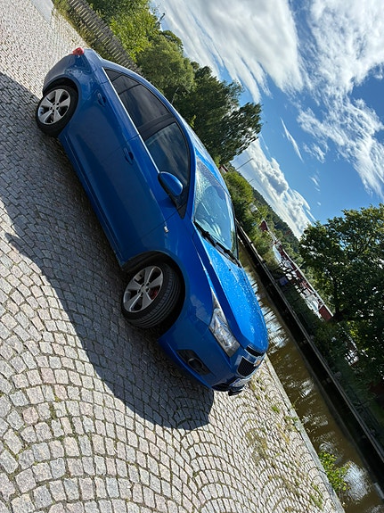 Chevrolet Cruze 3 of 5