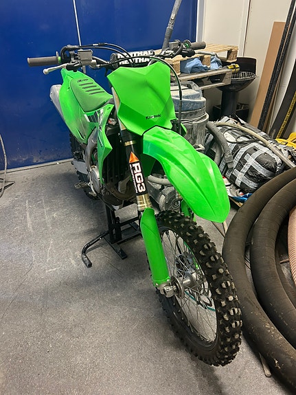 Kawasaki KX 250 3 of 6