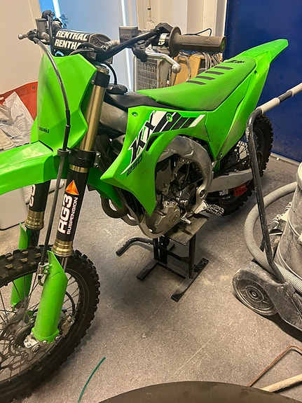 Kawasaki KX 250 4 of 6
