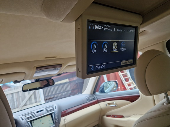 Lexus LS600h L 5 of 5
