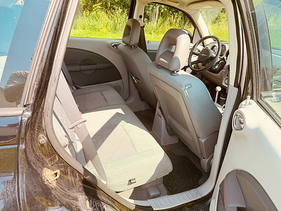 Chrysler PT Cruiser 11 of 13