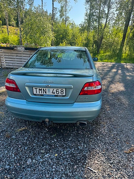 Volvo S40 2 of 5