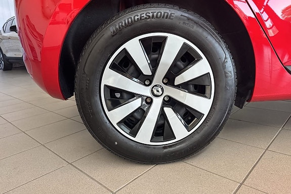 Renault Clio 12 of 24