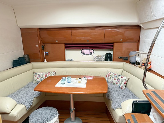 Jeanneau Prestige 42S 2009 Volvo Penta IPS-500 11 of 12