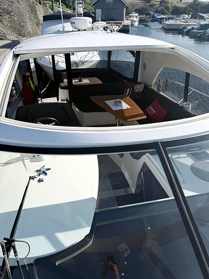 Jeanneau Prestige 42S 2009 Volvo Penta IPS-500 5 of 5