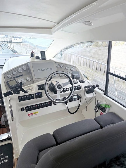 Jeanneau Prestige 42S 2009 Volvo Penta IPS-500 9 of 12