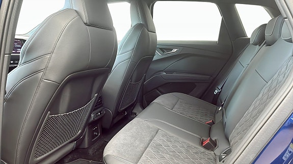 Audi Q4 e-tron 11 of 12