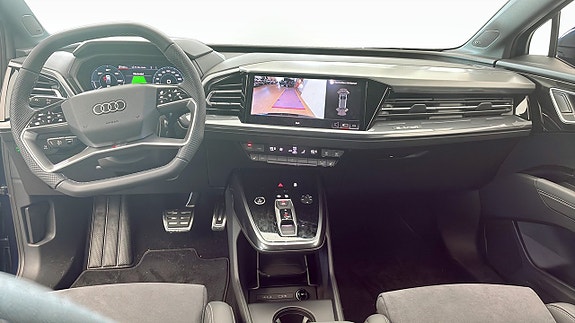 Audi Q4 e-tron 10 of 12