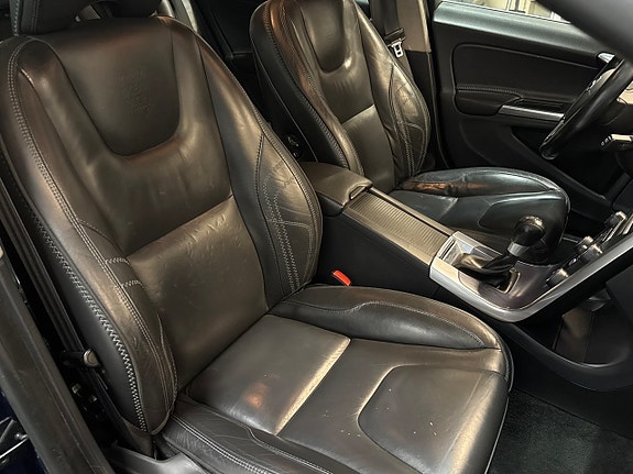 Volvo V60 17 of 28