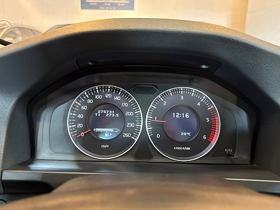 Volvo V60 16 of 28