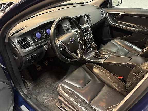 Volvo V60 10 of 28