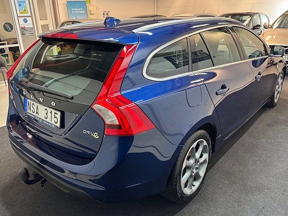 Volvo V60 23 of 28