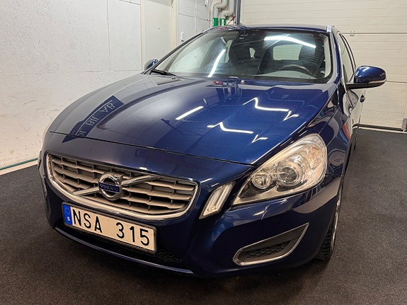 Volvo V60 25 of 28