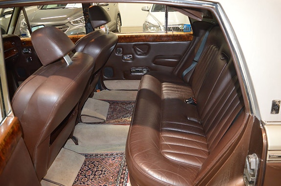 Rolls Royce Silver Wraith II 14 of 15