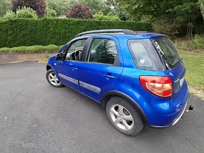 Suzuki SX4 3 of 5