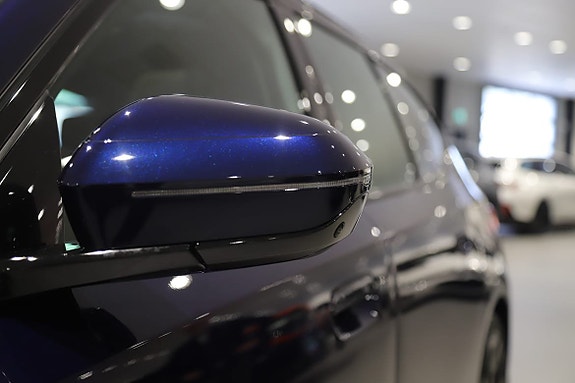 BMW i5 12 of 16