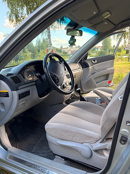 Hyundai Sonata 4 of 4