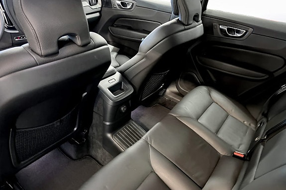 Volvo XC60 8 of 9
