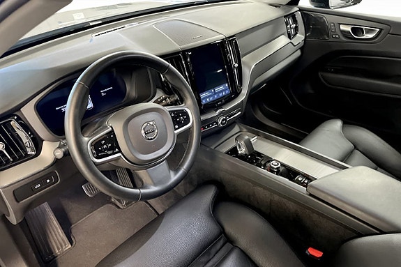 Volvo XC60 5 of 9