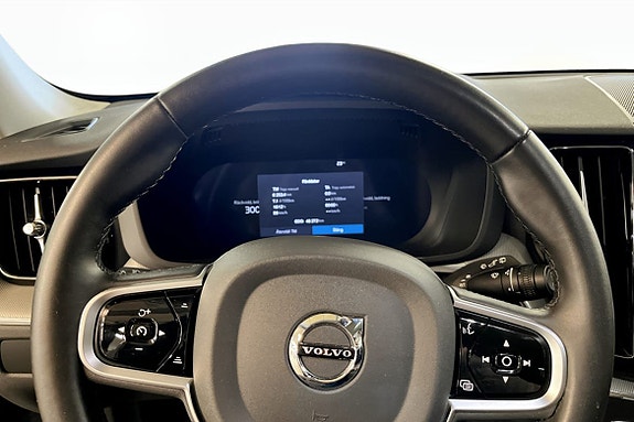 Volvo XC60 7 of 9