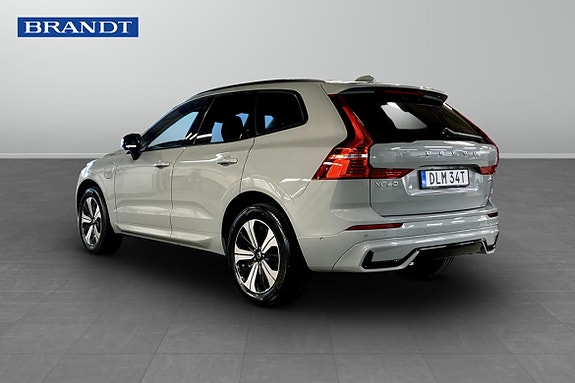 Volvo XC60 2 of 9